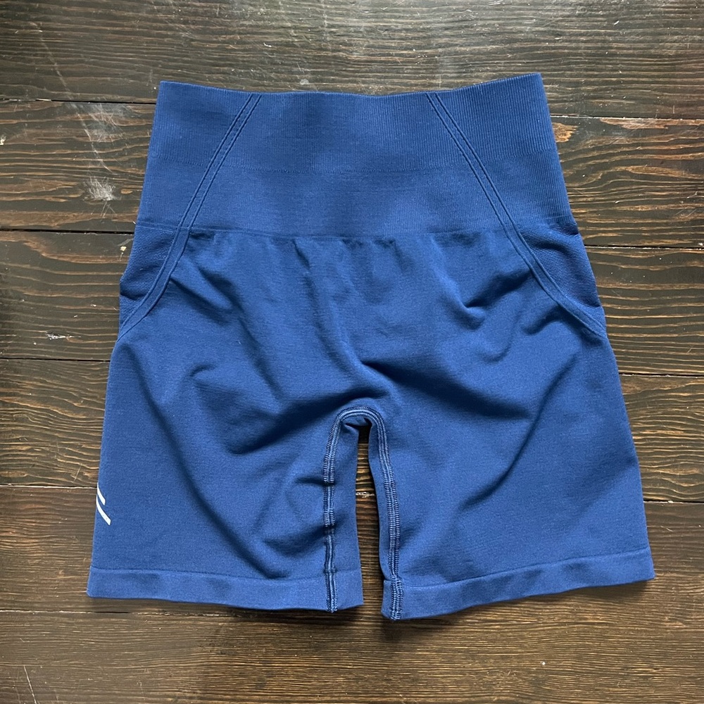 XSOLDX NWOT Oner Active Effortless Shorts-Size Small-Midnight